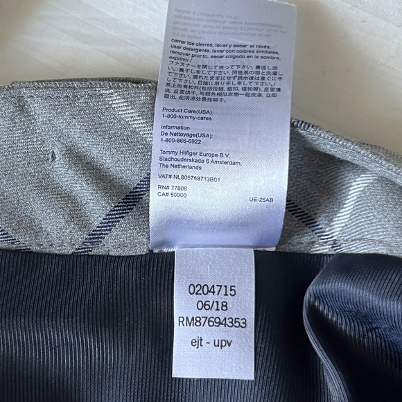 Tommy Hilfiger - Grey Short Checkered Skirt - Picture 7 of 8